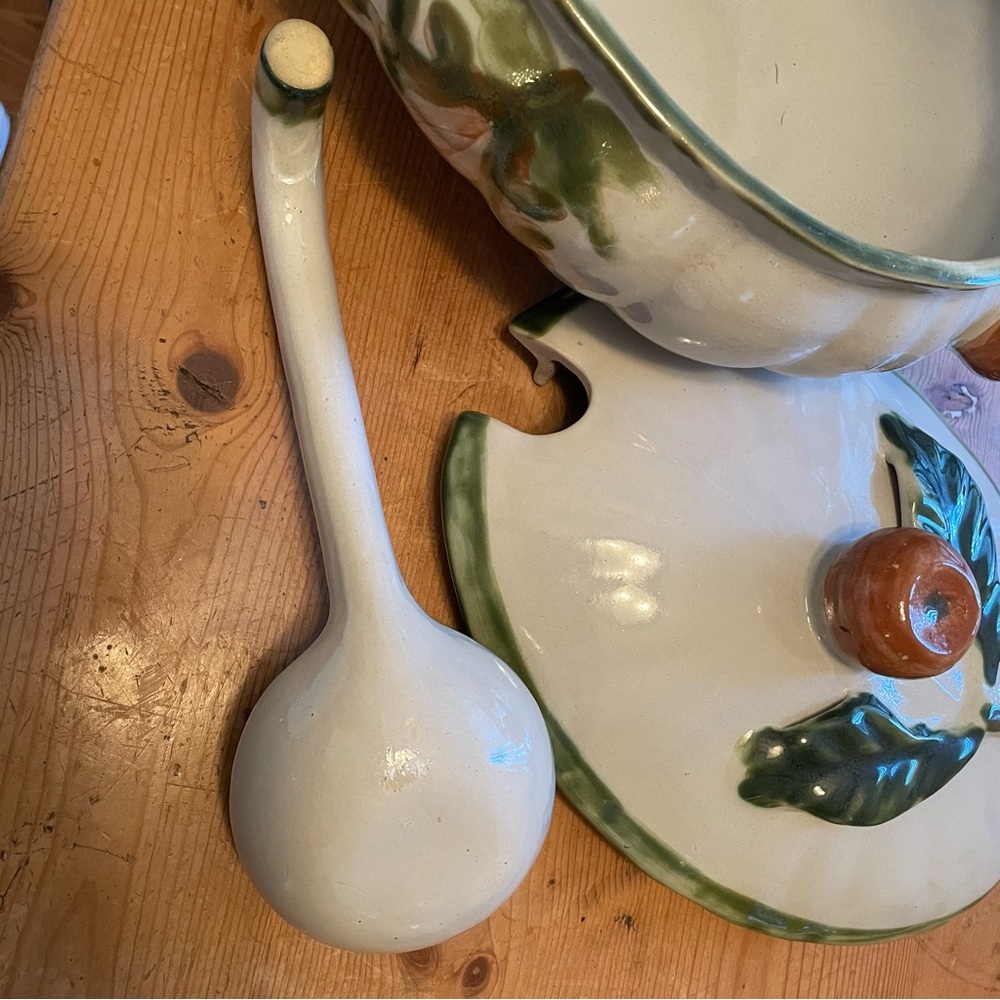 Vintage Louisville Stoneware Soup Tureen With Ladle‎ John B Taylor “Harvest” - Picture 9 of 12